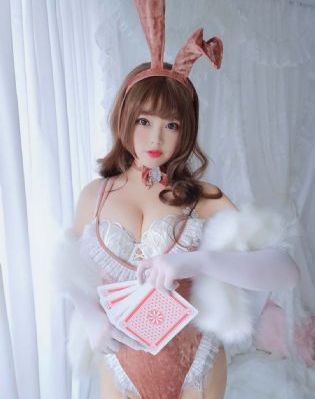 五月婷婷激情图片吃奶_超清全集免费观看